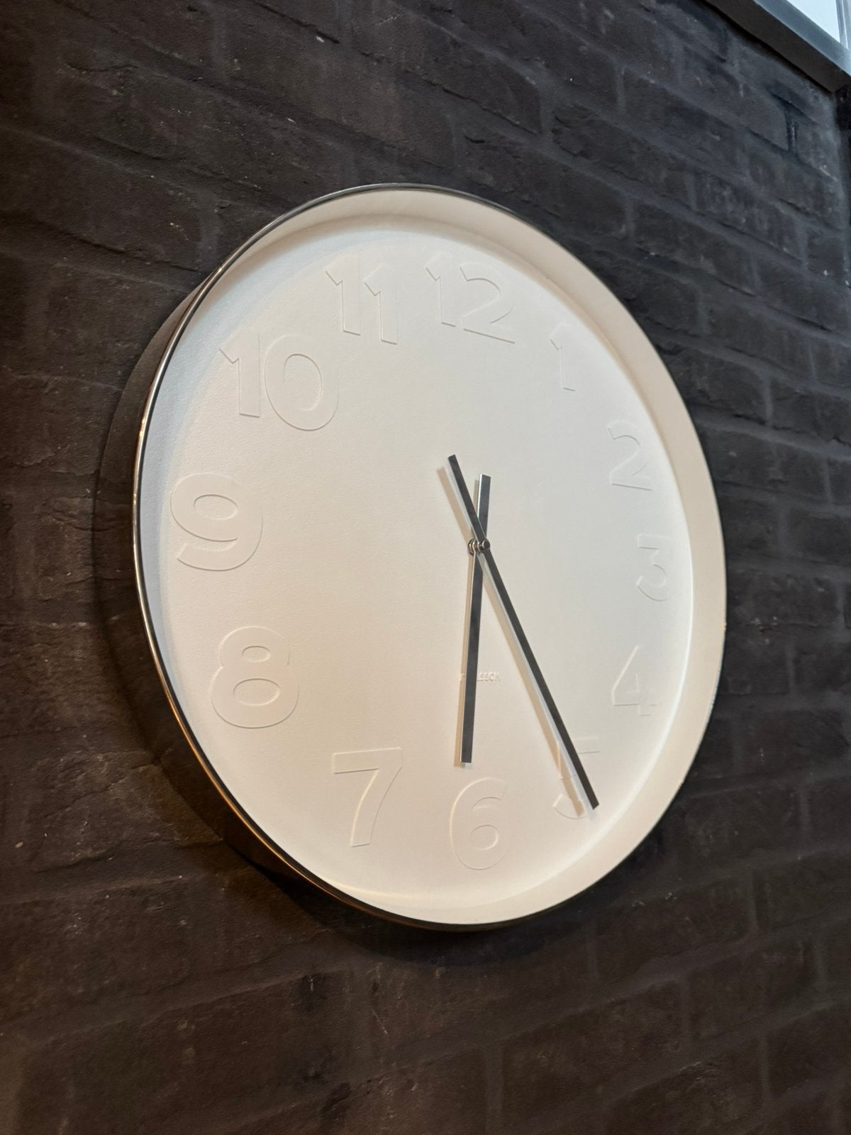 Wandklok Karlsson 50cm, Enlèvement, Comme neuf, Blanc, Horloge murale
