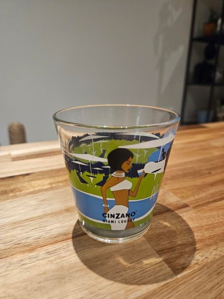 Cinzano-glas Miami Lounge speciale editie voor verzamelaars, Verzamelen, Glas en Drinkglazen, Ophalen