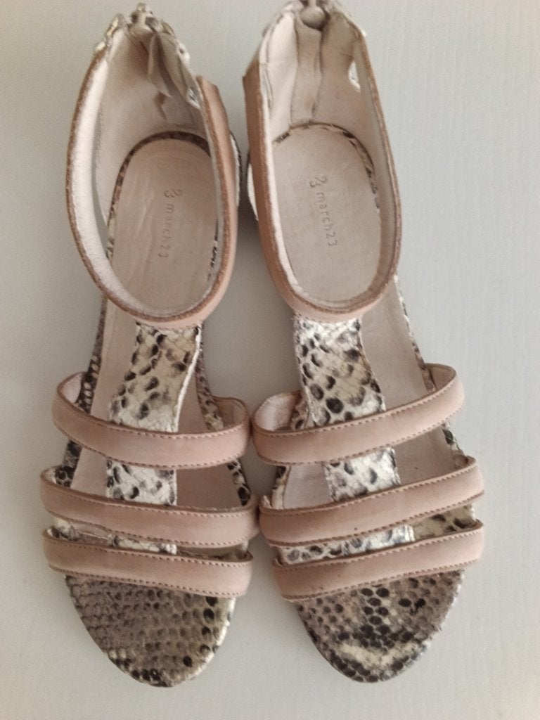 Damessandalen, Beige, Nieuw, Sandalen of Muiltjes, Ophalen of Verzenden