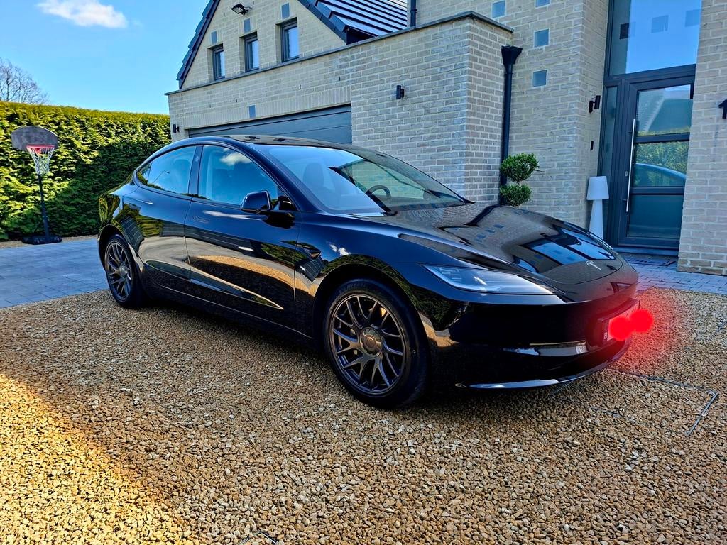 TESLA 3 HIGHLAND PROPULSION PREMIUM, Cuir, Achat, Phares entièrement LED, Noir
