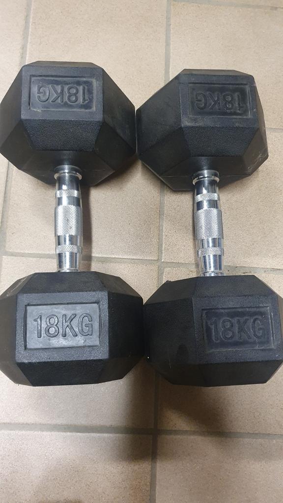 Dumbell set 18kg, Sport en Fitness, Ophalen, Zo goed als nieuw