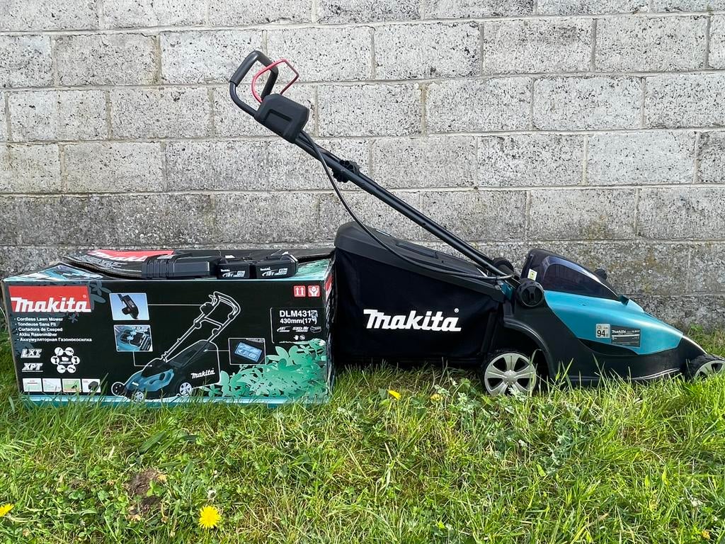 Tondeuse A Batteries Makita, Tondeuses à gazon sur batterie, Démarrage électrique, Tondeuse rotative, 40 à 49 cm