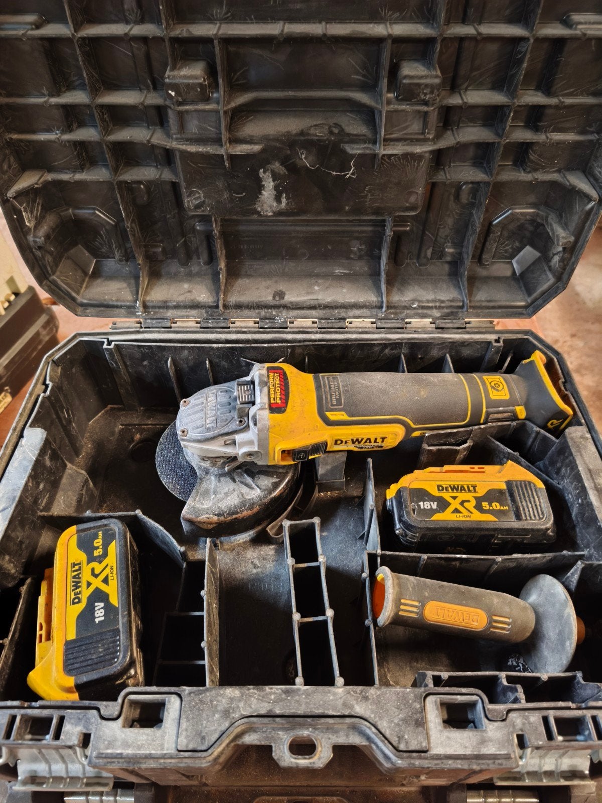 DeWalt slijpschijf en multitool, Ophalen