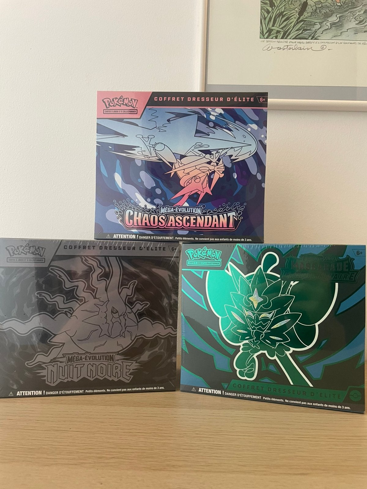 Pokemon - Lot de 3 ETB ME04, ME05 et EV06, Envoi, Comme neuf, Booster box