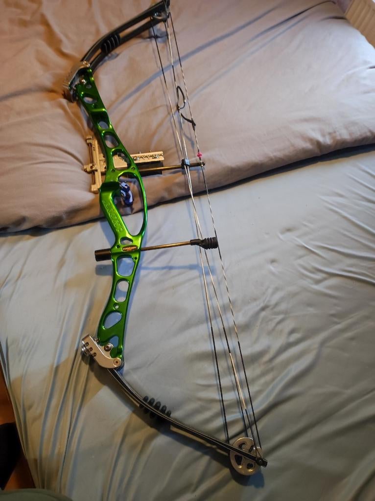 Hoyt vantage pro(rh), Sport en Fitness, Ophalen, Compoundboog