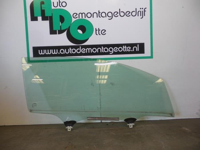 Vitre portière 2portes droite d'un Toyota Auris (Auris 07-), -, 3 mois de garantie, Toyota, Utilisé