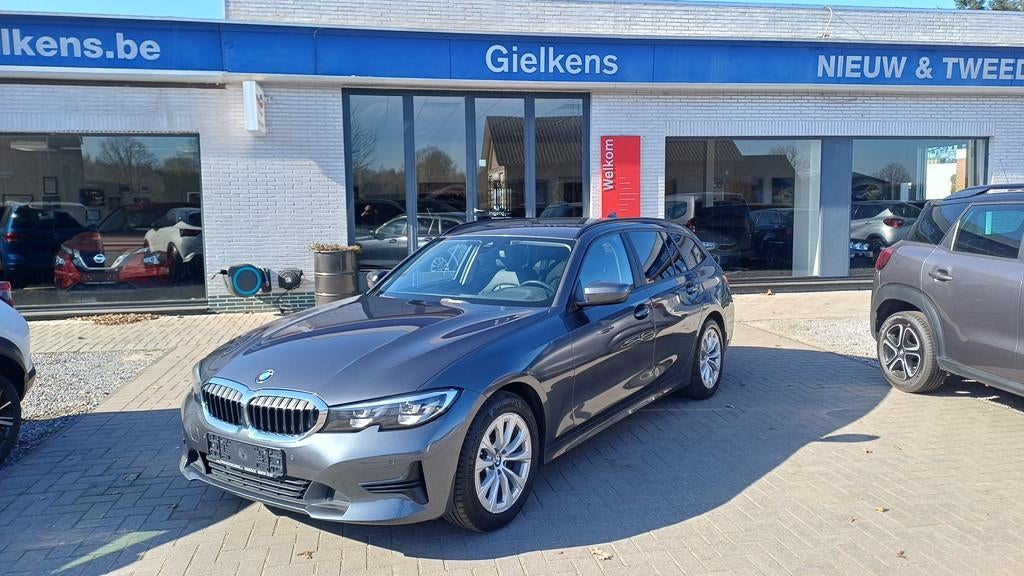 BMW 318 ia AUTOMAAT Touring Leder/navi/garantie, Auto's, BMW, 1998 cc, Gebruikt, 4 cilinders, Leder