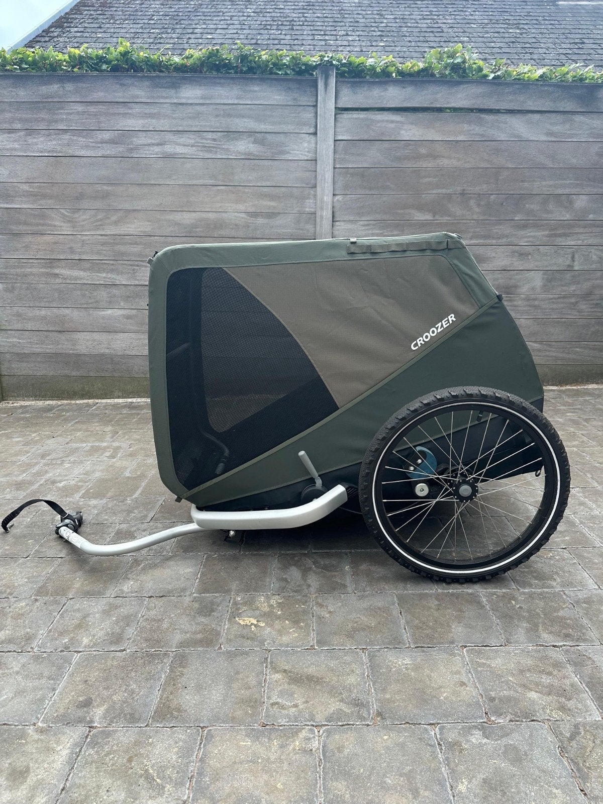 Hondenfietskar croozer + kussen 07/2024, Animaux & Accessoires, Accessoires pour chiens, Enlèvement, Remorque de vélo pour chien