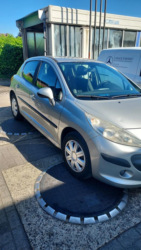 Peugoet 208 benzine, Auto's, Voorwielaandrijving, Monovolume, 4 cilinders, Particulier