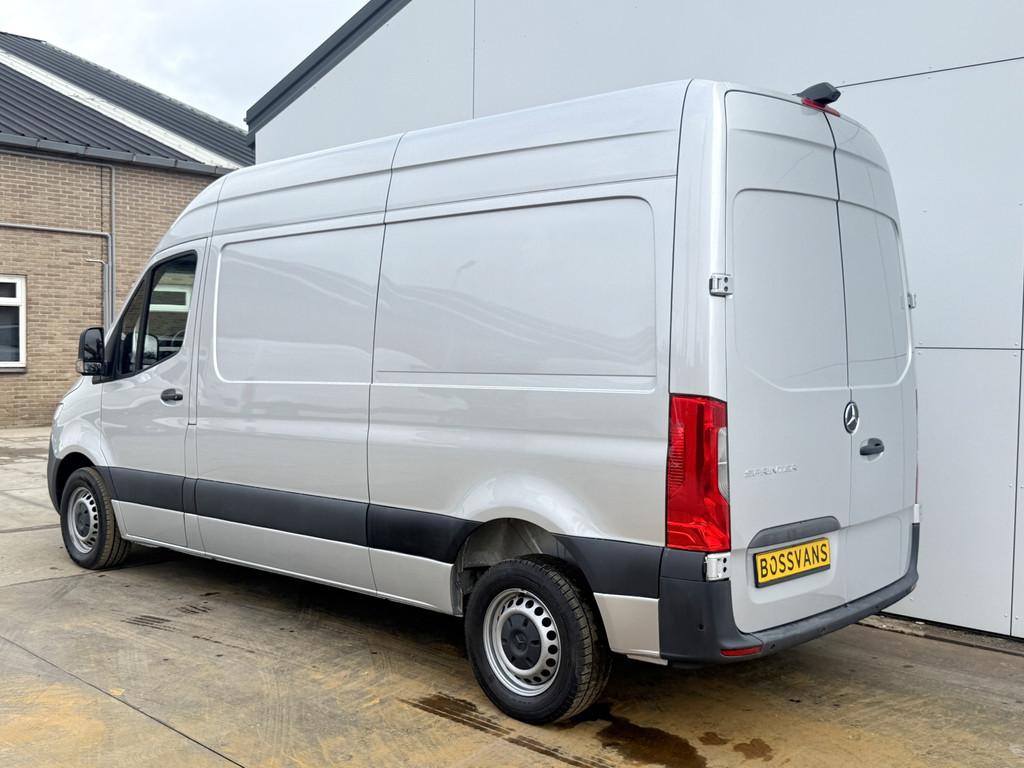 Mercedes-Benz Sprinter 215 1.9 CDI Automaat L2H2 MBUX Climat, Auto's, Gebruikt, 4 cilinders, Mercedes-Benz, Bedrijf