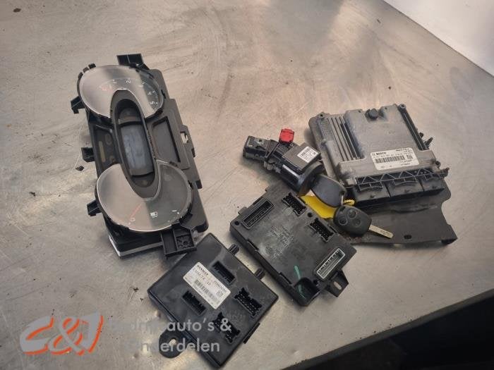 Serrure de contact + ordinateur d'un Fiat Talento, -, 3 mois de garantie, Utilisé, Fiat