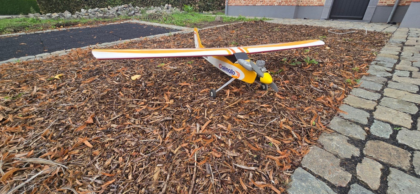 kyosho calmato. 160cm spanwijdte.  .46 OsMax FXi, Hobby en Vrije tijd, Ophalen, Gebruikt, Nitro