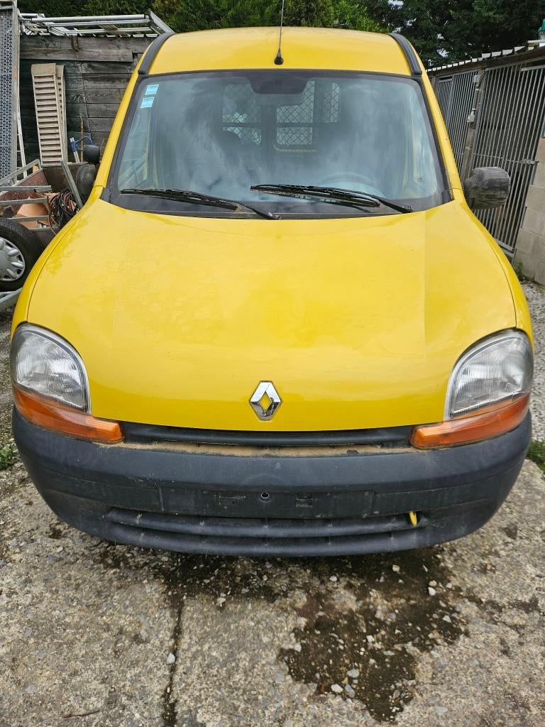 Renault kangoo 2001 180 000km !EN PANNE! Pour piece ou repar, Auto's, Geel, Kangoo, Particulier, 2 zetels