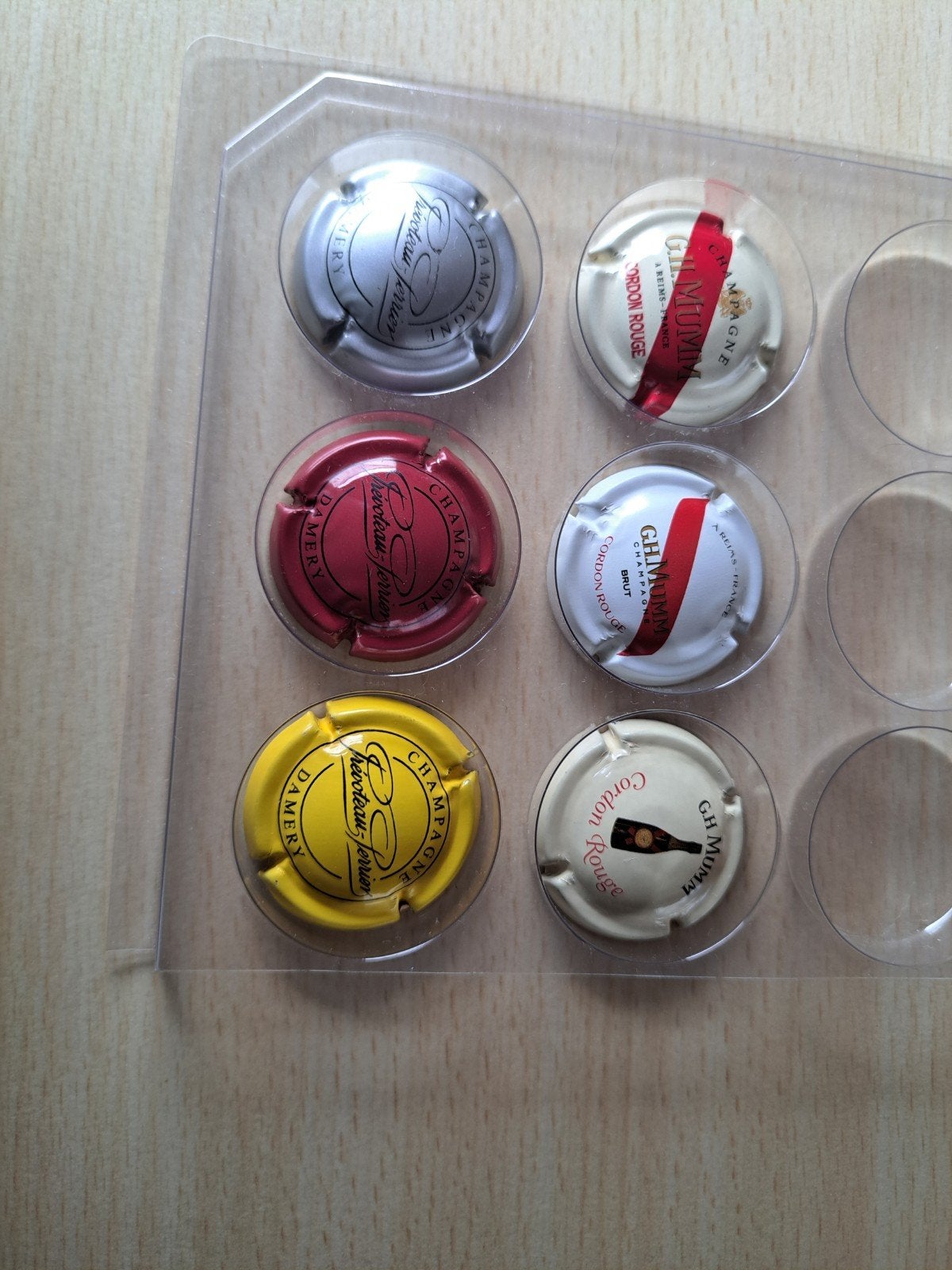 Champagnecapsules, Verzenden