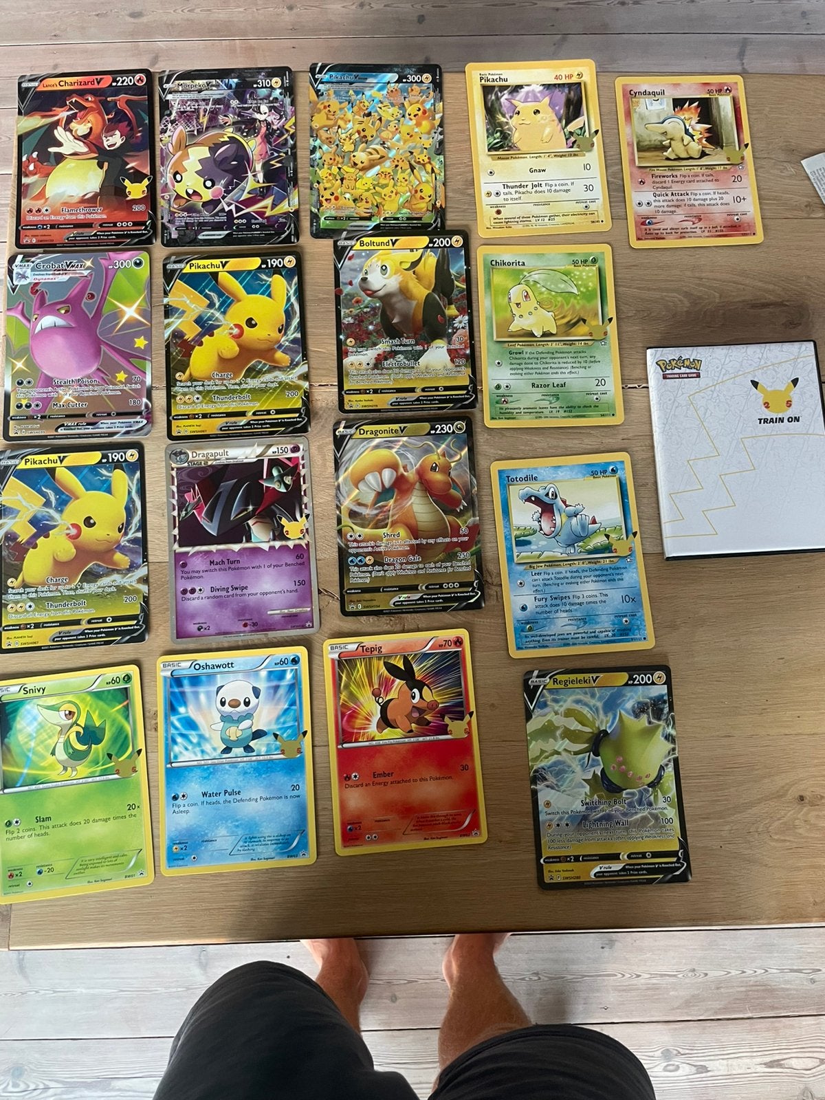 17 jumbo pokemon kaarten(charizard)+verzamelmap(30 sleeves), Ophalen of Verzenden, Zo goed als nieuw