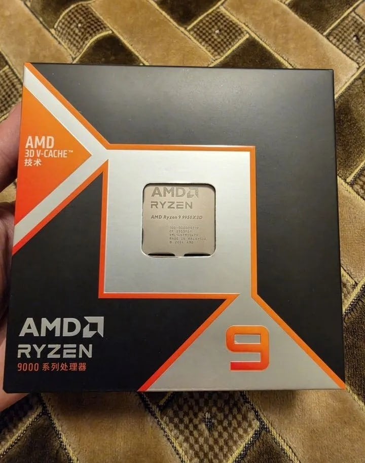 AMD Ryzen 9 9950X3D (BOX), Computers en Software, Processors, Ophalen of Verzenden, Zo goed als nieuw, AMD Ryzen 9, 4 Ghz of meer