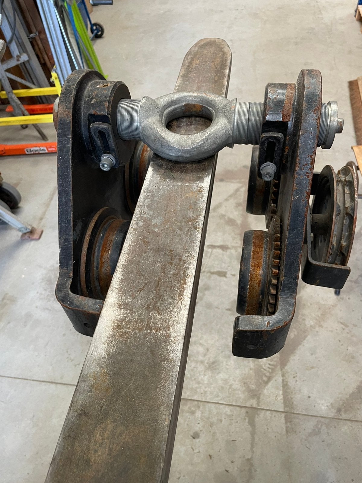 Loopkat 5 ton, Ophalen, Zo goed als nieuw