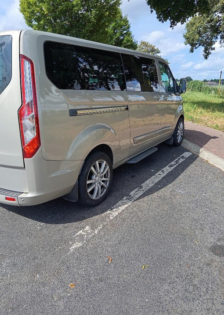Ford Tourneo Custom  titanium lwb rolstoel 1e eigenaar, Auto's, Voorwielaandrijving, 4 zetels, Monovolume, 4 cilinders