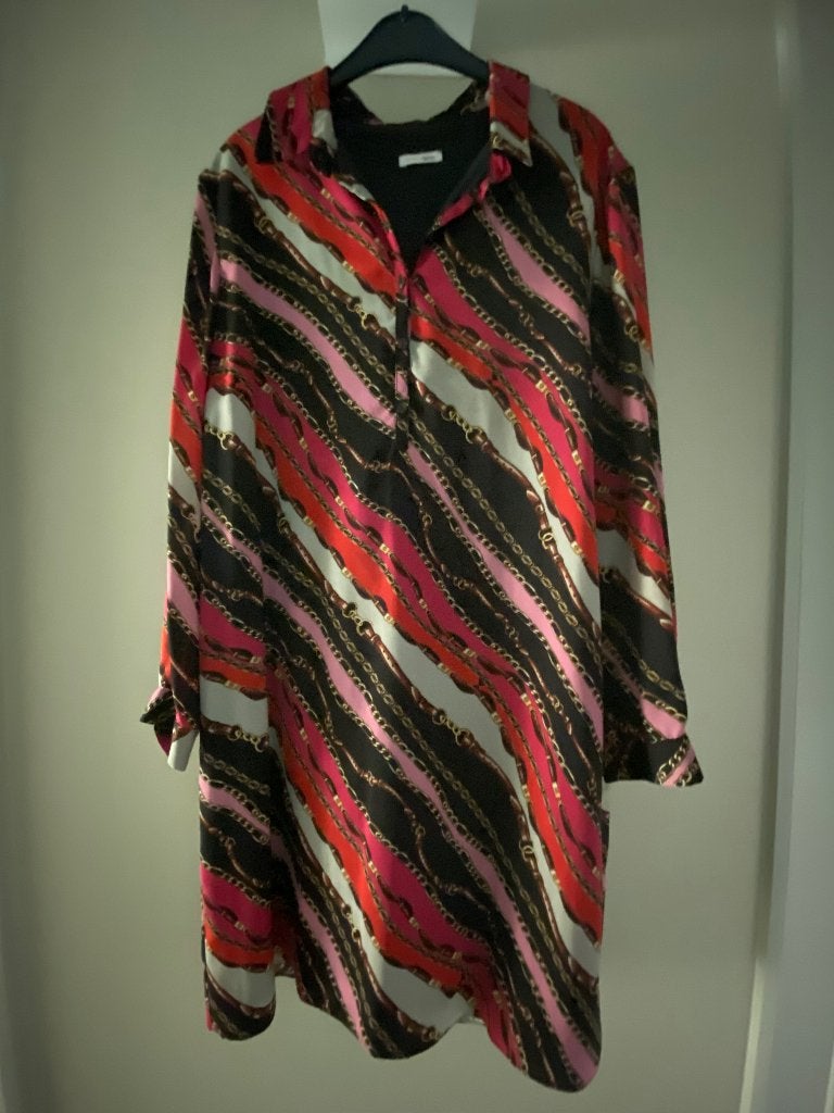 Kleed zwart met tekening Atmos maat 46, Kleding | Dames, Zwart, Atmos fashion, Maat 46/48 (XL) of groter, Ophalen of Verzenden