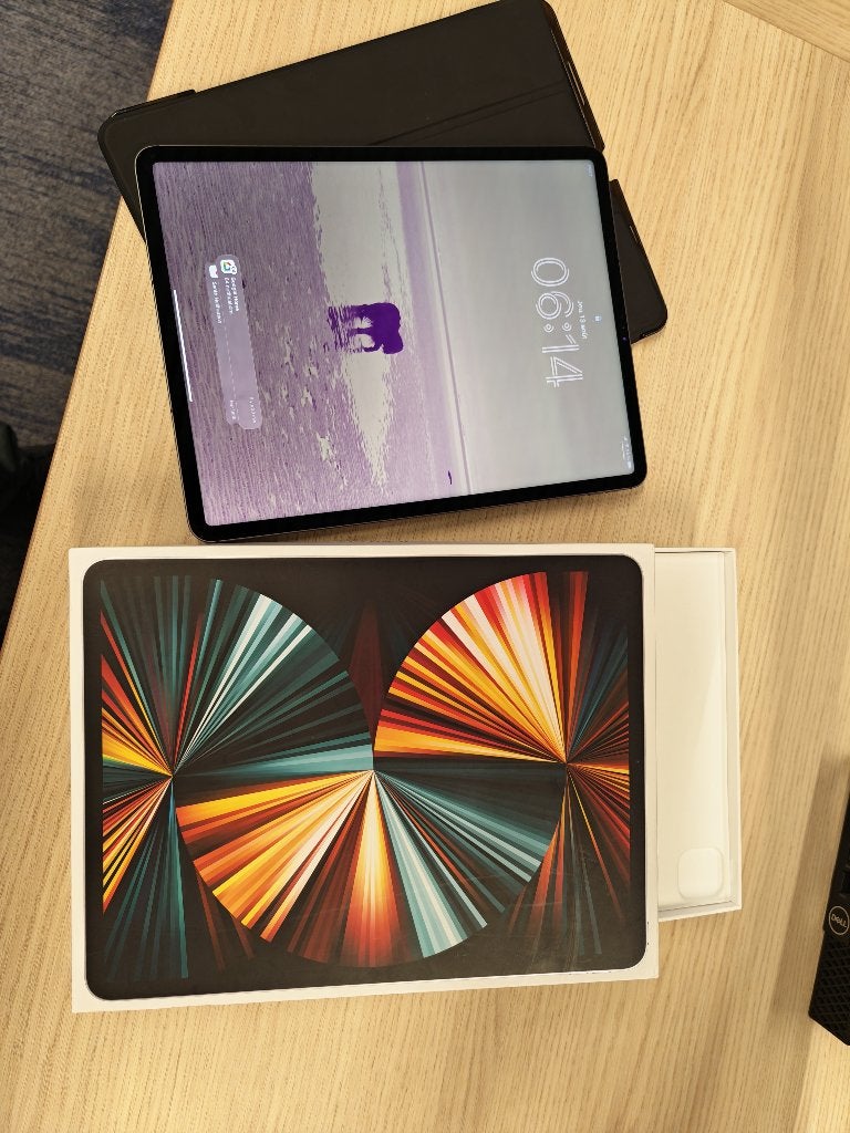iPad Pro 12,9 2 tera wifi + 5G - 5e génération (puce M1), Informatique & Logiciels, Enlèvement, Utilisé, Apple iPad Pro, Wi-Fi et Web mobile