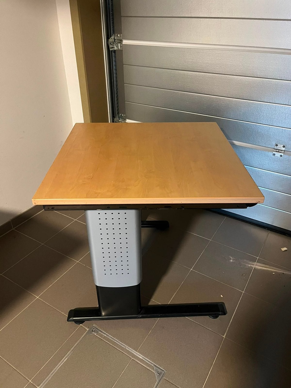 Bureau, Ophalen, Zo goed als nieuw