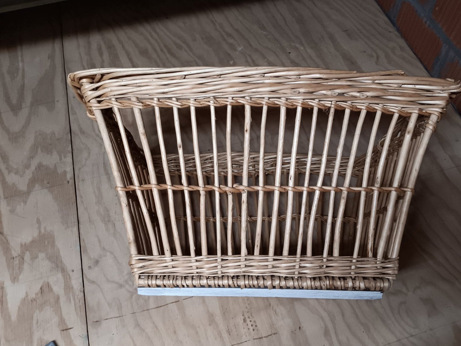 Houten rieten mand, Ophalen, Mand