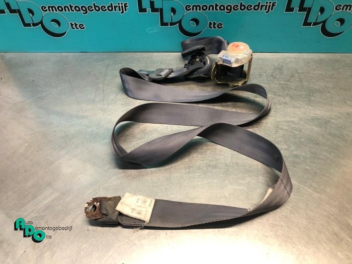 Ceinture de sécurité arrière droite d'un Toyota Funcruise, -, 3 mois de garantie, Toyota, Utilisé
