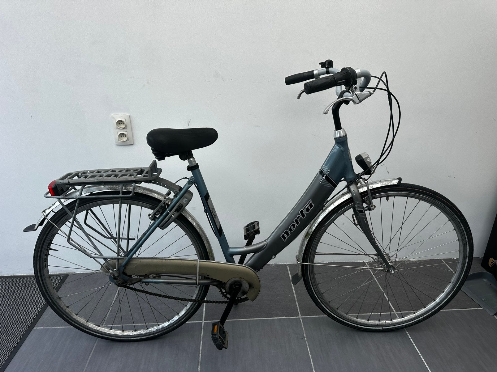 Norta, Fietsen en Brommers, Ophalen, Zo goed als nieuw