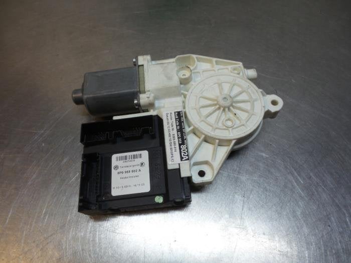 Moteur de vitre portière d'un Audi A3 (A3 03-), -, 3 mois de garantie, Audi, Utilisé