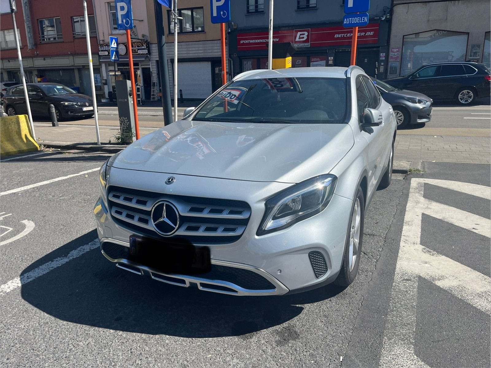 Mercedes gla180 facelift, Auto's, Dealer onderhouden, 4 cilinders, 1600 cc, Leder