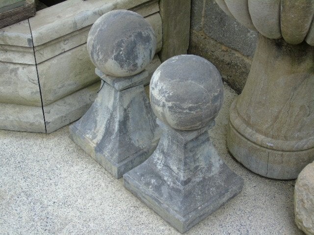 tête de colonne ou pilastre en pierre bleu, Jardin & Terrasse, Décoration murale de jardin, Enlèvement, Neuf