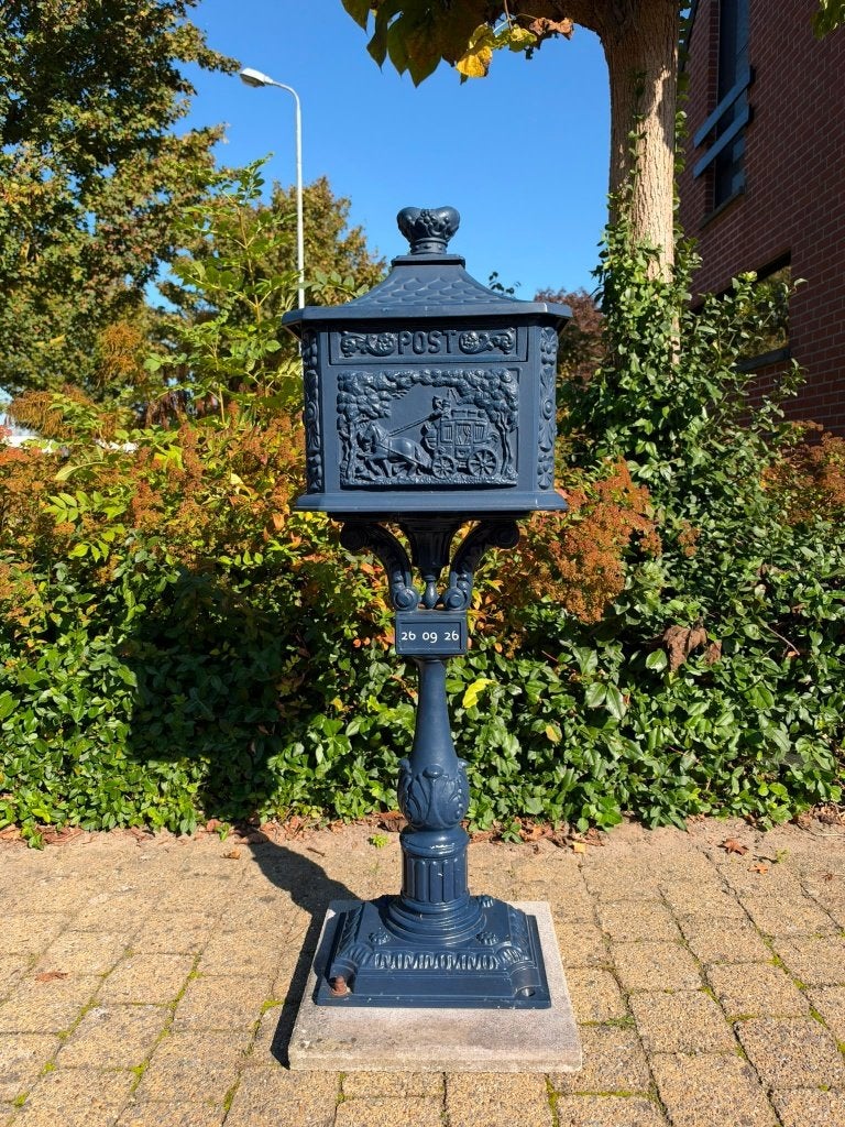 Brievenbus, Tuin en Terras, Ophalen, Zo goed als nieuw, IJzer, Staande brievenbus
