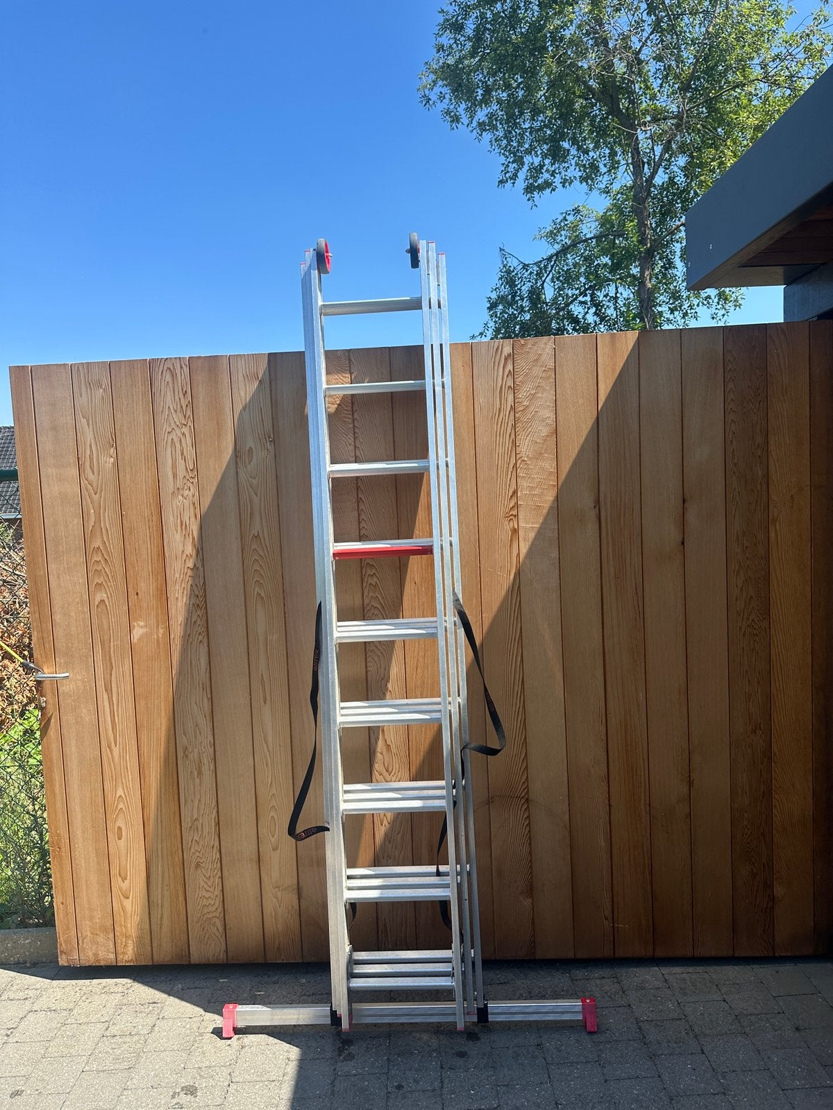 Altrex All Round aluminium ladder 3x9 met stabilisatiebalk, Bricolage & Construction, Échelles & Escaliers, Enlèvement, Comme neuf