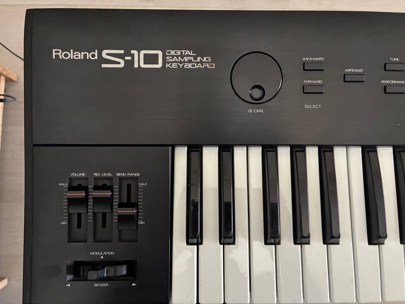 Roland S-10 sampler met GOTEK drive, Muziek en Instrumenten, Ophalen, Gebruikt