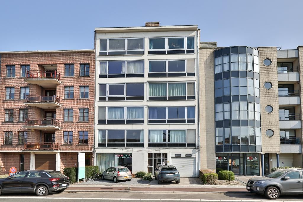 Zeer ruim te renoveren 2 à 3 slpk. appartement, Immo, 146 kWh/m²/jaar, Tot 200 m², 2 kamers, 105 m²