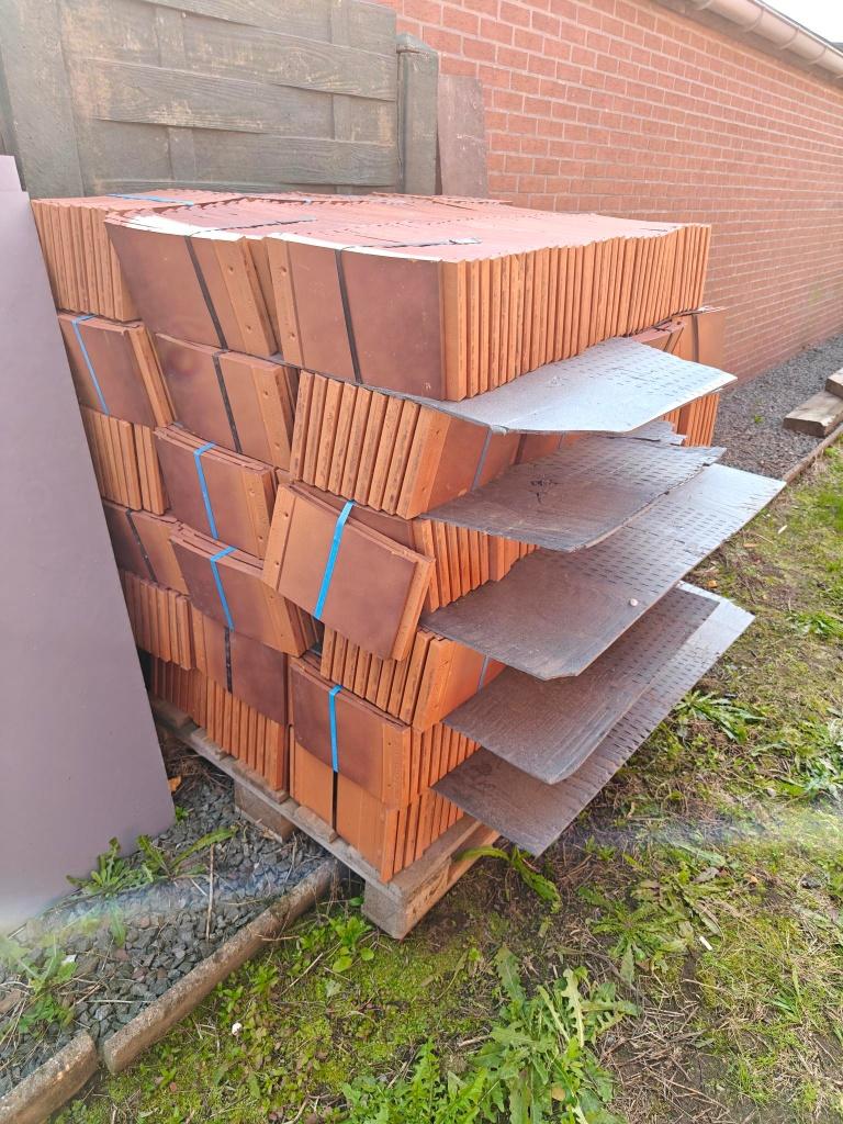 Koramic tegelpan 301, Doe-het-zelf en Bouw, Ophalen, Steen of Klei, Zo goed als nieuw, 15 m² of meer