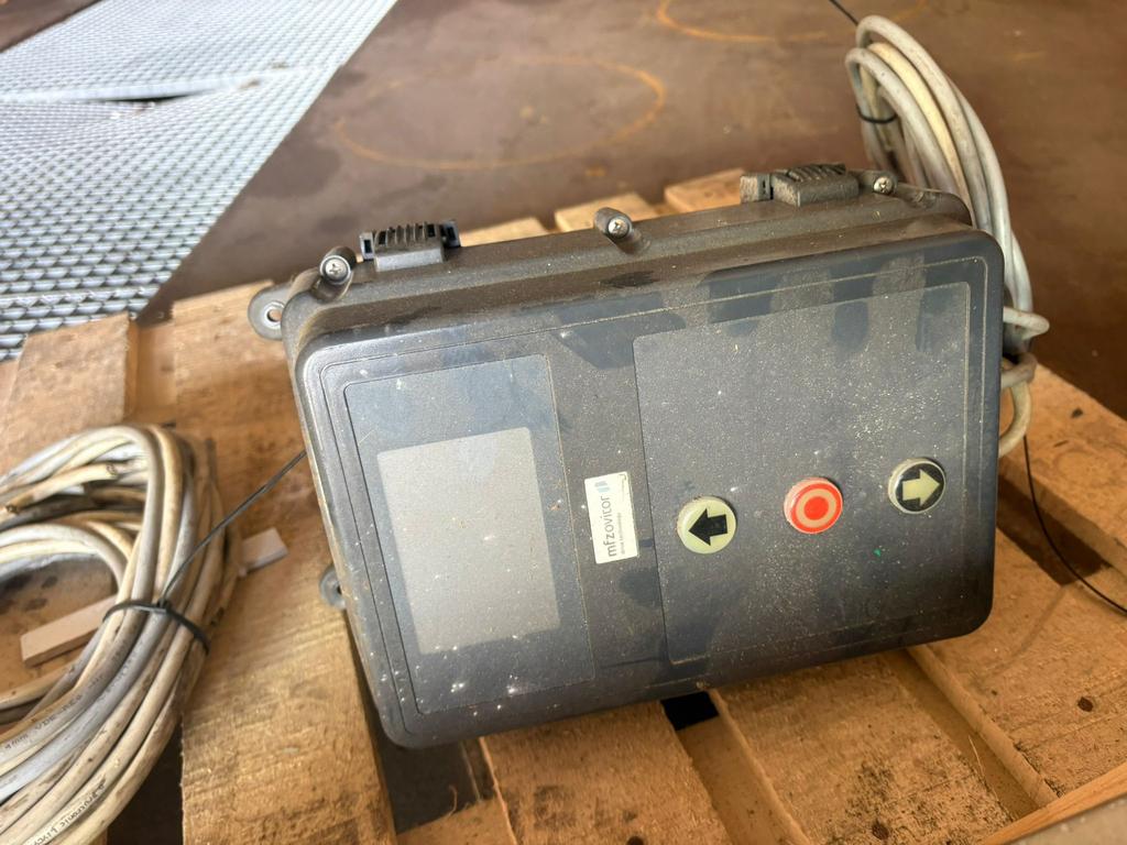 MFZ Ovitor Industriële Motor met Besturingskast Compleet Set, Doe-het-zelf en Bouw, Ophalen, Zo goed als nieuw