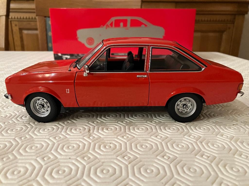 Minichamps Ford Escort MK2 Rood 1:18 1002 stuks, Enlèvement ou Envoi, MiniChamps