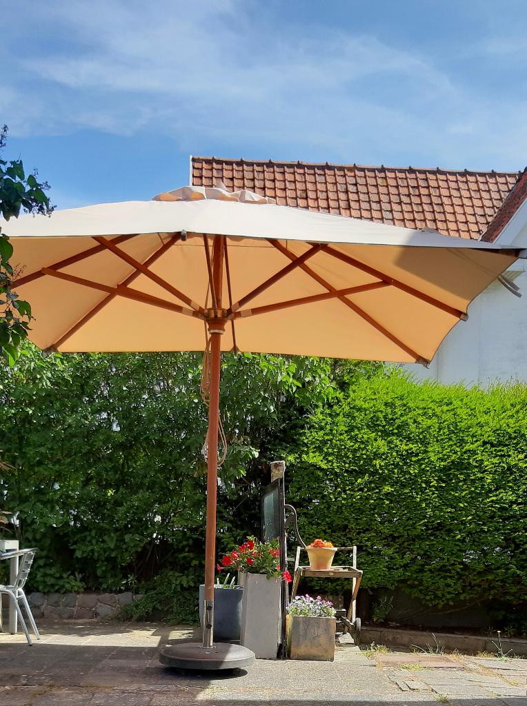 Grote parasol met voet, Ophalen, Gebruikt, 2 tot 3 meter, Parasolvoet