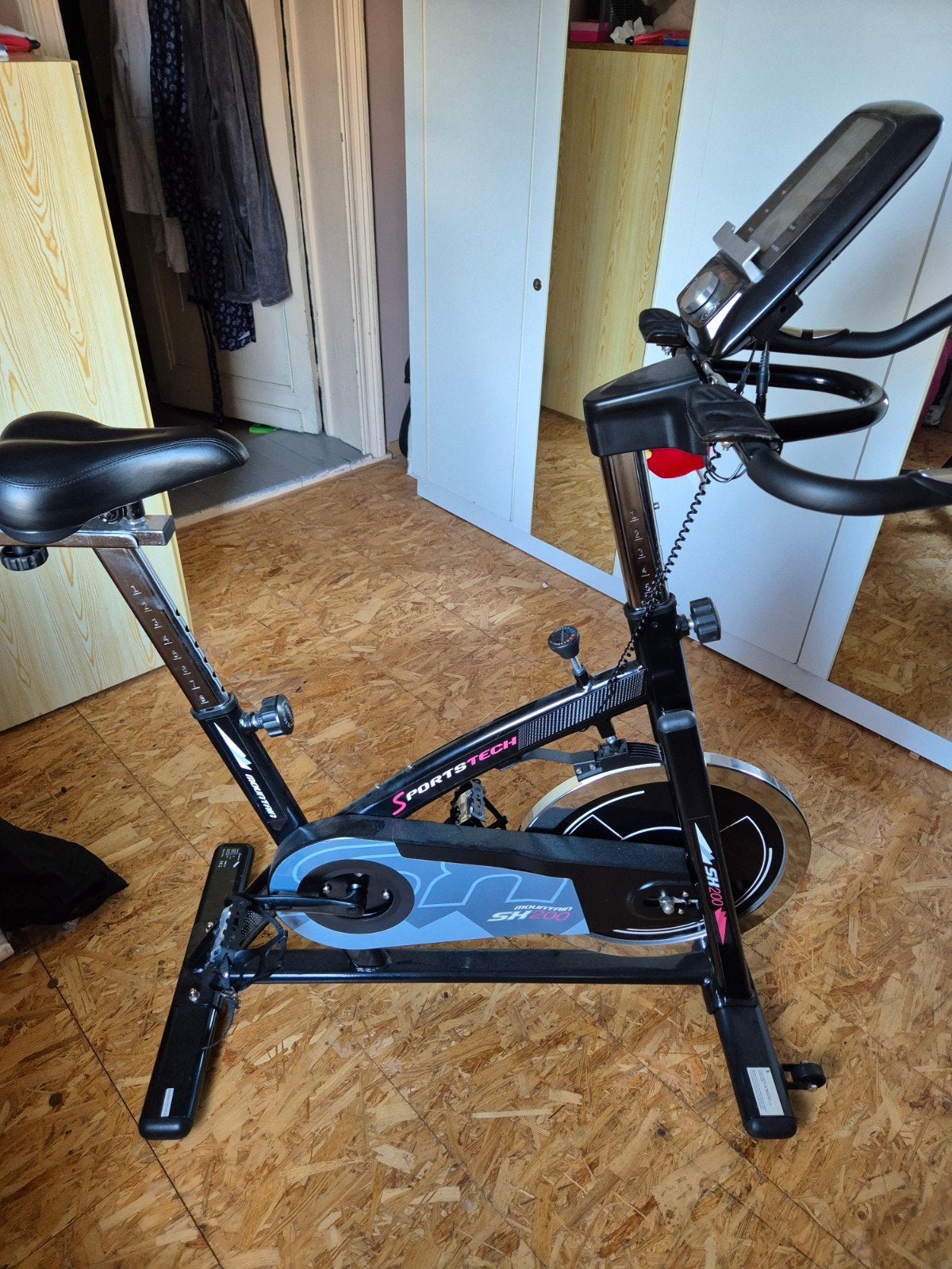 vélo d'appartement sportstech SX200, Ophalen, Zo goed als nieuw, Benen, Hometrainer