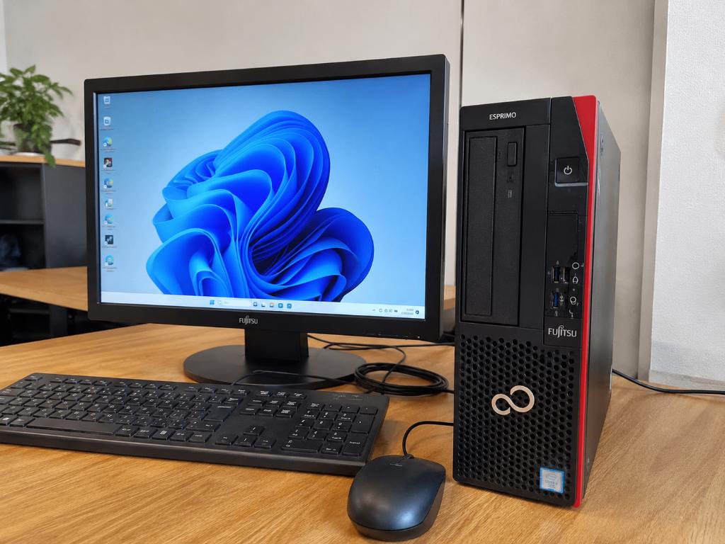Fujitsu ESPRIMO D756 PC + 22" scherm, Computers en Software, Desktop Pc's, Ophalen, 256 GB, 2 tot 3 Ghz, 8 GB