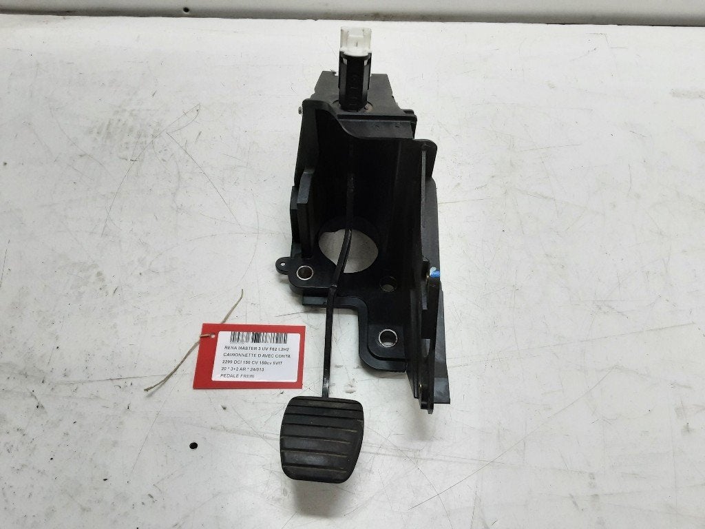 REMPEDAAL Renault Master III (FV) (01-2010/-) (465106848R), Gebruikt, Renault, Mevr. I. Hauben, Rue de l'Espoir 34 34
4030  GRIVEGNÉE, BE