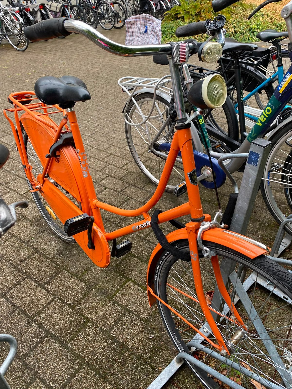 Oranje omafiets, Fietsen en Brommers, Fietsen | Dames | Omafietsen, Ophalen, Gebruikt