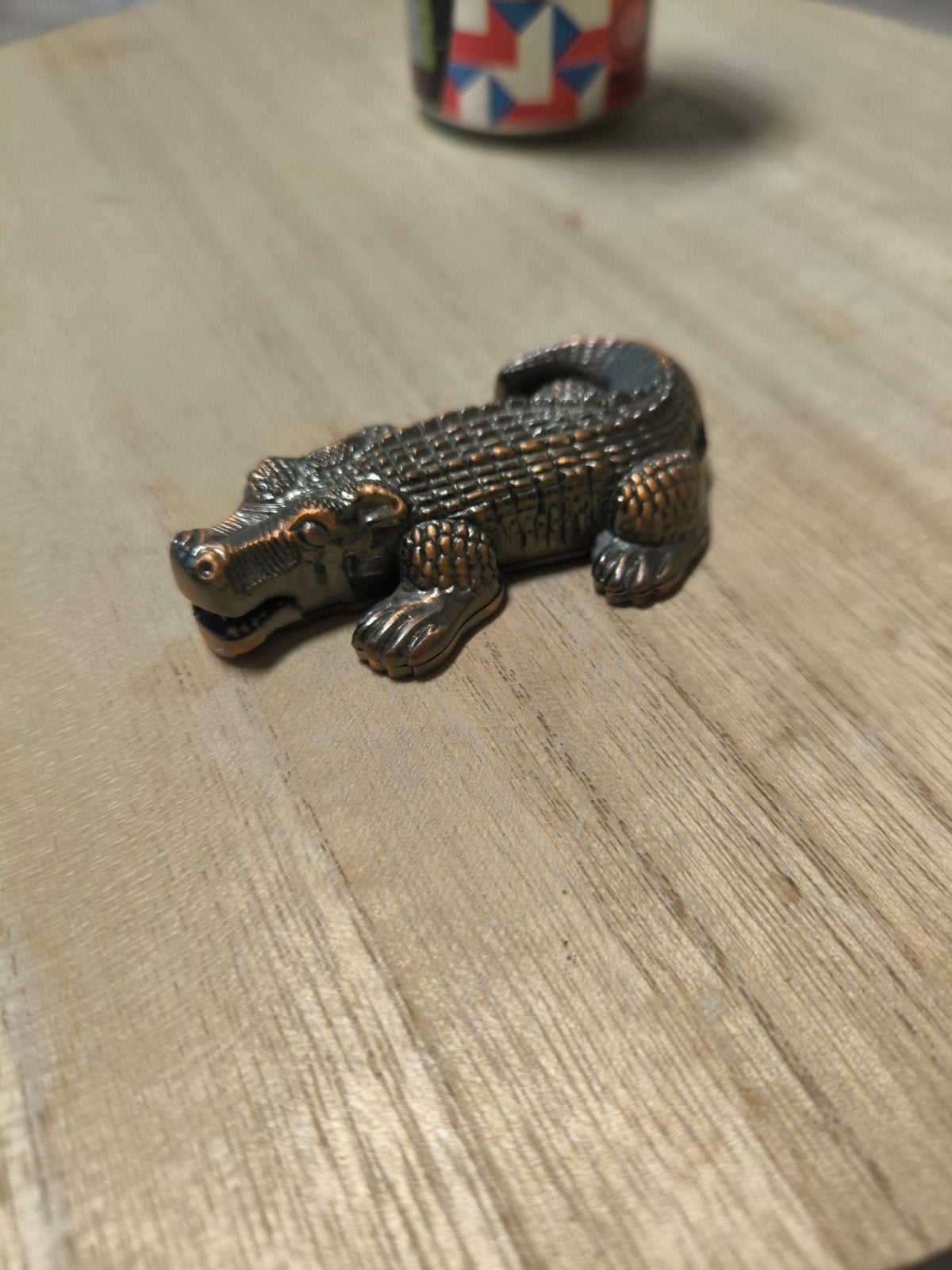 Briquet de poche vintage Crocodile Alligator – Métal cuivré, Enlèvement ou Envoi, Briquet