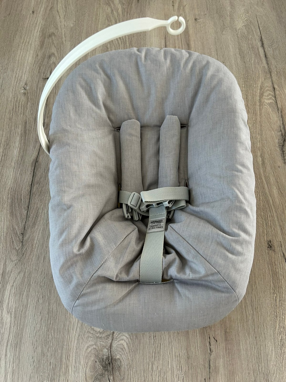 Stokke Tripp Trapp Newborn Set (grijs) met speelgoedboog, Ophalen of Verzenden, Zo goed als nieuw, Overige typen