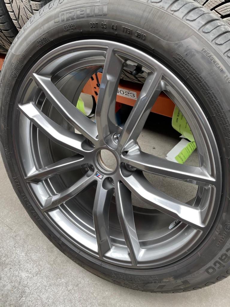 Set van 4 banden op BMW velgen, Auto-onderdelen, Banden en Velgen, Ophalen, 18 inch, Band(en), Personenwagen