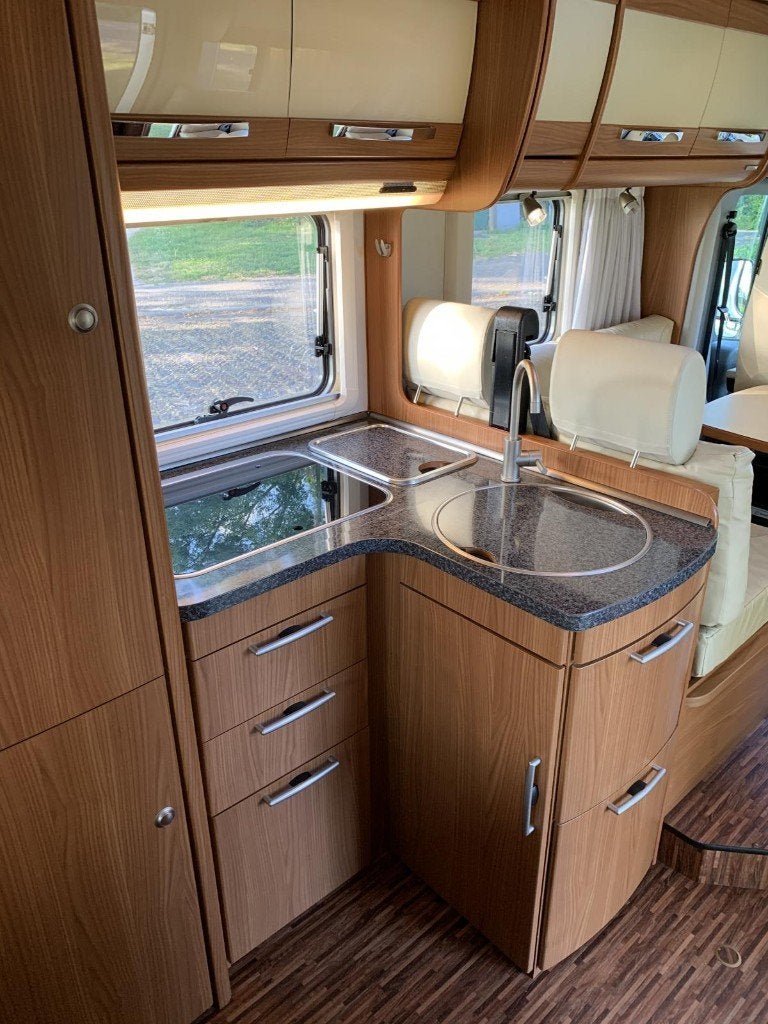 Hymer Gold Edition 654 SL, Standaard zit, Fiat, 6 tot 7 meter, Elektrische ramen