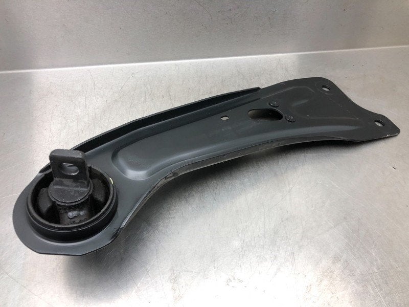 BRAS DE SUSPENSION ARRIÈRE DROIT Hyundai (|55280S0000|), Dhr. M. Roggen, Stadsweg 37 37
9917 PV  WIRDUM GR., NL, Hyundai, Utilisé