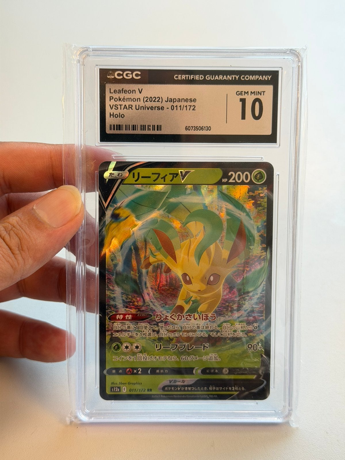 Leafeon V 011 011/172 CGC 10 grade Pokémon Japanese 2022, Enlèvement ou Envoi, Comme neuf, Cartes en vrac, Foil
