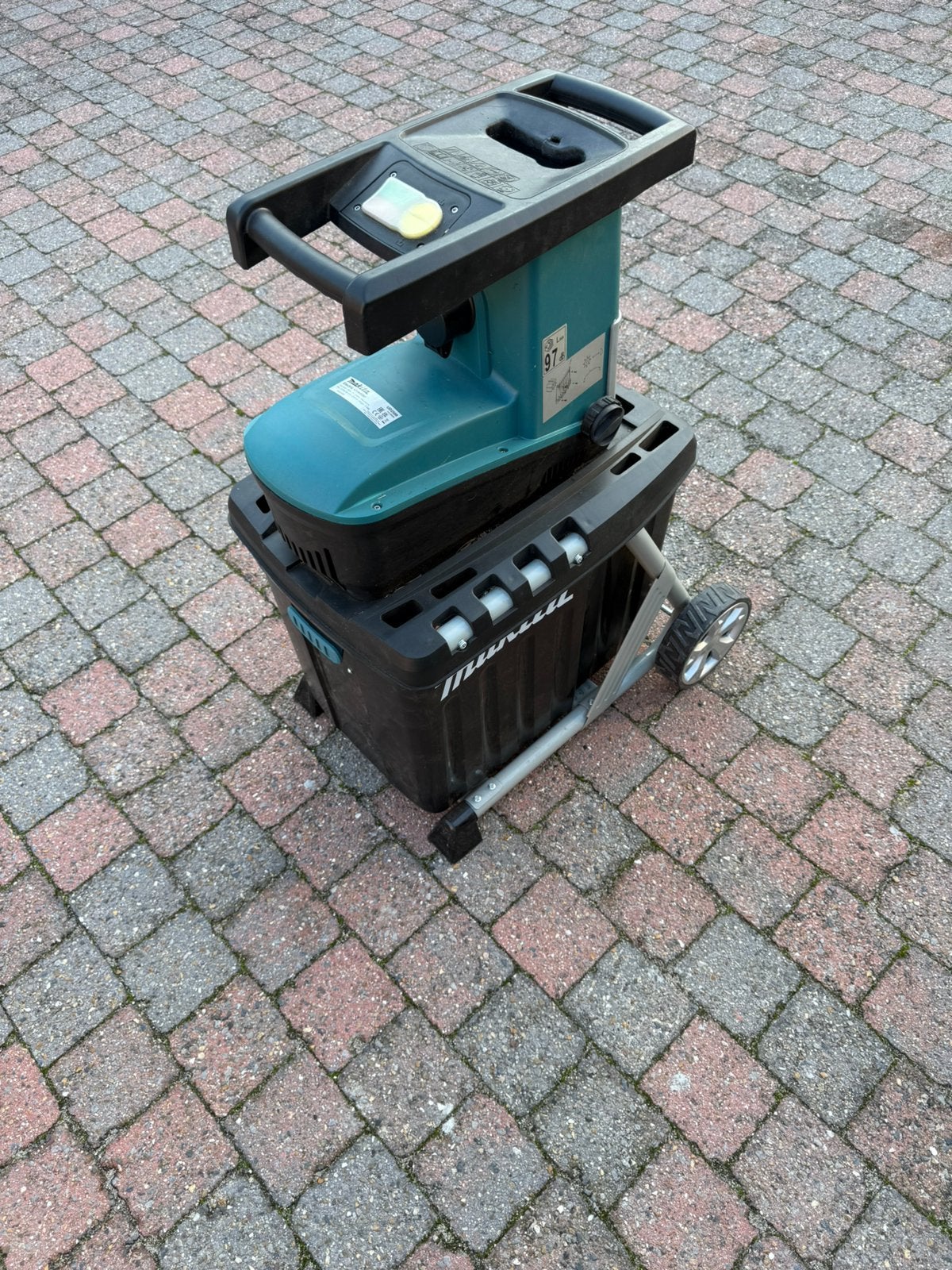Broyeur Makita 2500 W UD2500, Enlèvement, Utilisé, Électrique